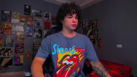 Snapshot of ian_versace chatting on November 6, 2025, 3:13 pm Andres online show from November 6, 2025, 3:13 pm