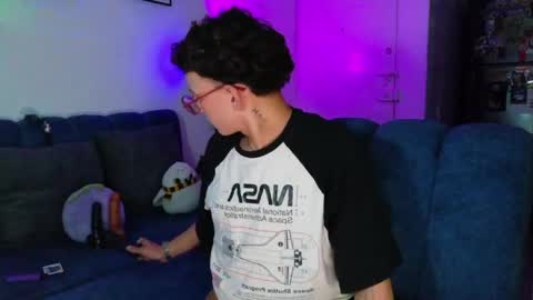 ian  online show from April 16, 2026, 1:39 am