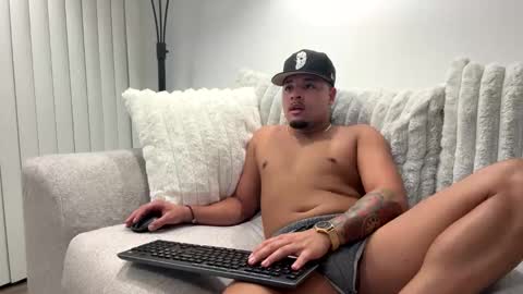 Snapshot of ianrijos01 chatting on September 15, 2025, 12:21 am DickFixx online show from September 15, 2025, 12:21 am