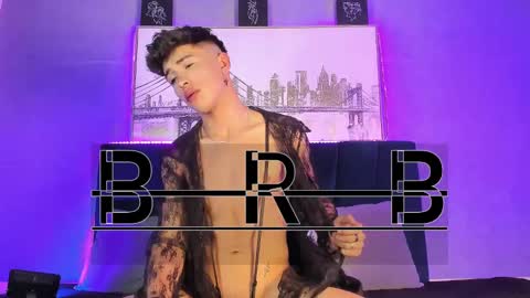 Snapshot of ianwayne_ chatting on December 17, 2024, 2:00 pm Andrew online show from December 17, 2024, 2:00 pm