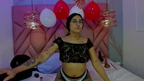 Snapshot of ibbie_ chatting on February 12, 2026, 12:00 pm ibbie_ online show from February 12, 2026, 12:00 pm