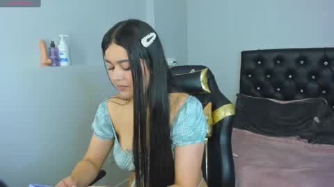 Snapshot of ibby_gap chatting on November 19, 2025, 11:54 am Isabella online show from November 19, 2025, 11:54 am