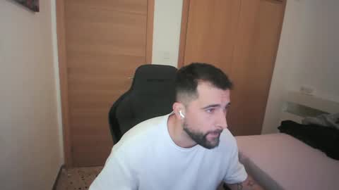 Snapshot of iberian_macho chatting on November 20, 2025, 2:28 pm iberian_macho online show from November 20, 2025, 2:28 pm