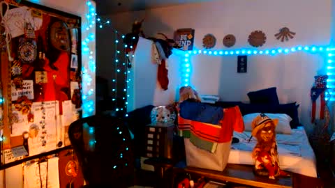 PMS online show from October 4, 2025, 7:28 am