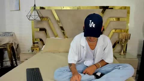 ibratxandy online show from November 4, 2025, 7:13 pm