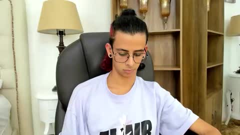 ibratxandy online show from February 25, 2026, 7:56 pm