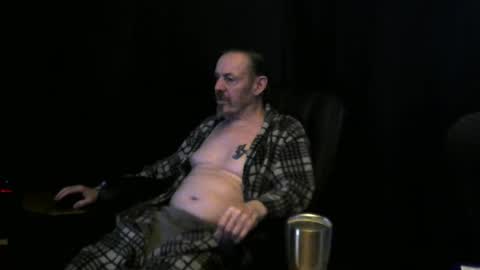 Snapshot of ibrichyrich chatting on January 22, 2025, 10:15 pm Rich online show from January 22, 2025, 10:15 pm