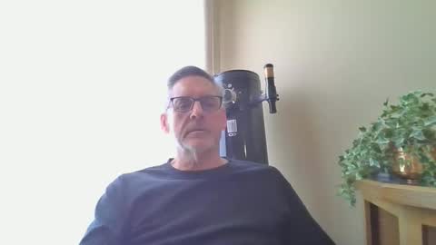 icanhelpu43 online show from February 1, 2025, 6:19 pm