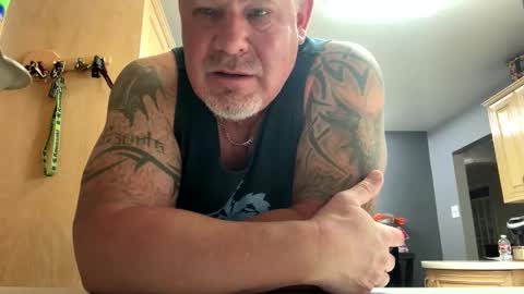 Snapshot of icanmakeyousquirt69 chatting on May 27, 2026, 9:01 pm icanmakeyousquirt69 online show from May 27, 2026, 9:01 pm