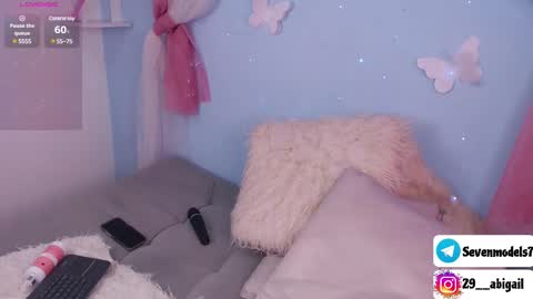 Snapshot of ice_y_abigail chatting on February 25, 2025, 3:49 pm ice_y_abigail online show from February 25, 2025, 3:49 pm
