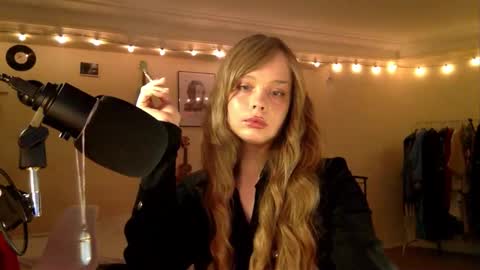 Nina online show from February 8, 2026, 11:41 pm