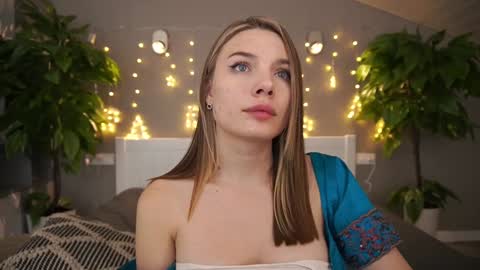 Danielle online show from December 31, 2024, 10:45 pm