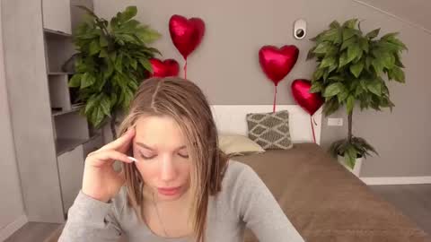 Danielle online show from February 20, 2025, 1:40 pm