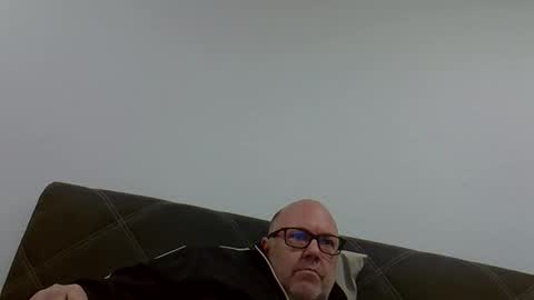 iceoli123 online show from April 21, 2026, 2:45 pm