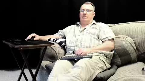 Snapshot of icihristopher chatting on February 28, 2025, 1:15 am Christopher online show from February 28, 2025, 1:15 am