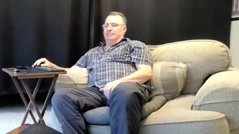 Snapshot of icihristopher chatting on March 7, 2025, 9:06 pm Christopher online show from March 7, 2025, 9:06 pm