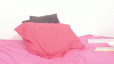 Snapshot of ickyxo chatting on February 7, 2025, 1:22 pm IckyXo online show from February 7, 2025, 1:22 pm