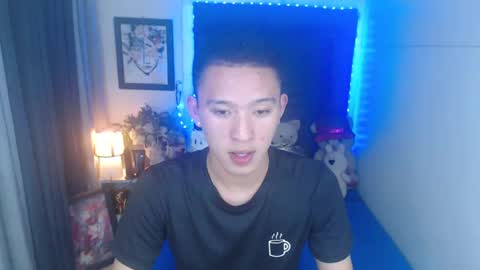Snapshot of iconicmateo chatting on January 5, 2025, 6:13 am Mateo online show from January 5, 2025, 6:13 am