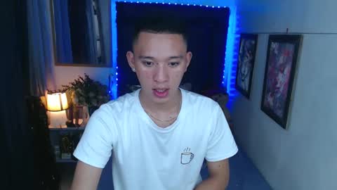 Snapshot of iconicmateo chatting on January 15, 2025, 3:39 pm Mateo online show from January 15, 2025, 3:39 pm