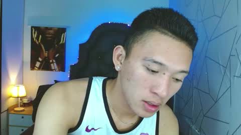 Snapshot of iconicmateo chatting on February 23, 2025, 10:53 pm Mateo online show from February 23, 2025, 10:53 pm