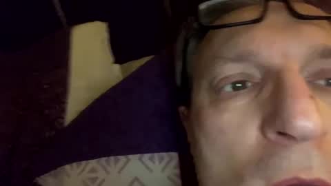 Snapshot of icums4u chatting on February 1, 2025, 8:29 am icums4u online show from February 1, 2025, 8:29 am