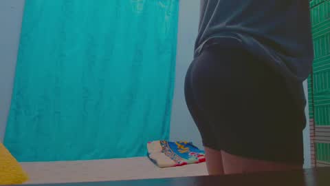 Snapshot of icyestic chatting on January 7, 2025, 2:30 pm bryan online show from January 7, 2025, 2:30 pm