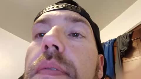 icyfucktoy online show from October 24, 2025, 1:57 am