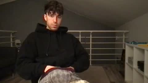 icyninesix online show from February 9, 2025, 3:32 am