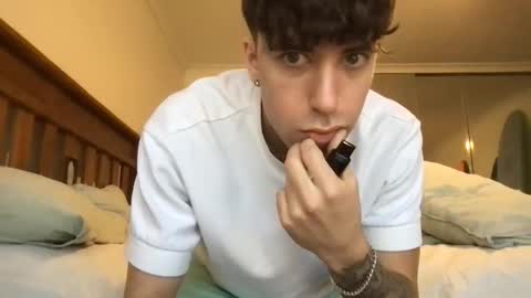 icyninesix online show from February 19, 2025, 3:06 am