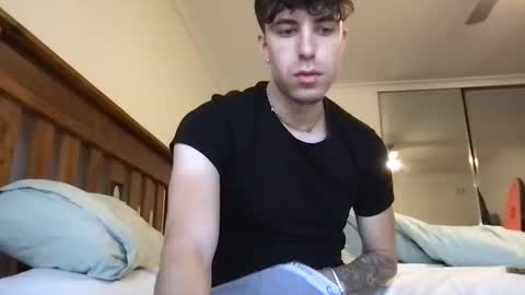 icyninesix online show from February 24, 2025, 3:33 am