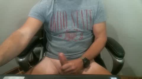 Snapshot of icyou222 chatting on November 21, 2025, 12:37 pm ICU2 online show from November 21, 2025, 12:37 pm