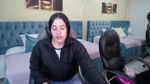 Icy online show from January 16, 2025, 11:58 am