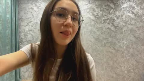 Snapshot of idellmannheim chatting on November 6, 2025, 4:08 pm Sofi online show from November 6, 2025, 4:08 pm