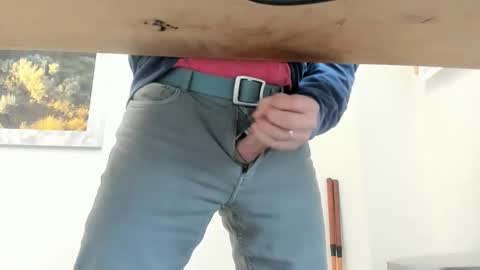 idfunguy2023 online show from March 31, 2026, 12:01 am