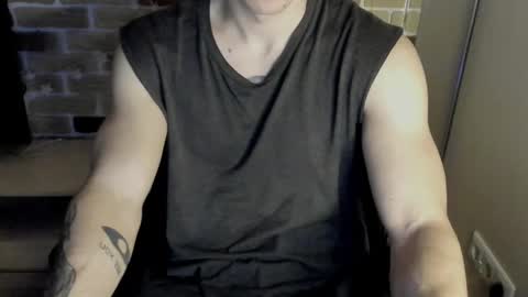 Snapshot of idkiww chatting on February 10, 2026, 8:24 pm yo online show from February 10, 2026, 8:24 pm