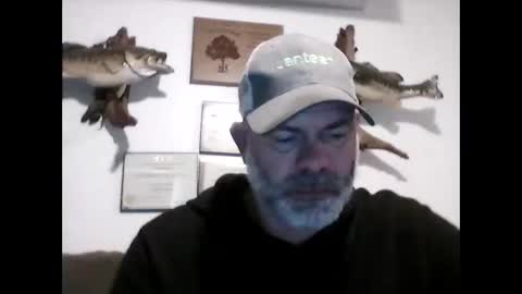 idkwhyidothis348732 online show from January 7, 2025, 6:03 pm