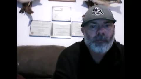 idkwhyidothis348732 online show from February 2, 2025, 5:48 pm