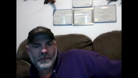 idkwhyidothis348732 online show from February 23, 2025, 8:00 pm