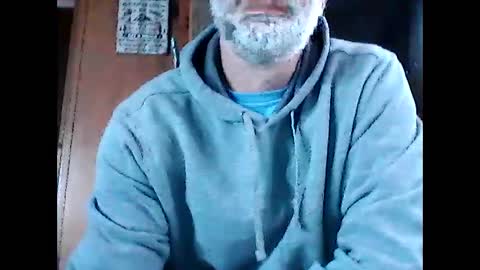 idkwhyidothis348732 online show from March 1, 2025, 2:23 pm