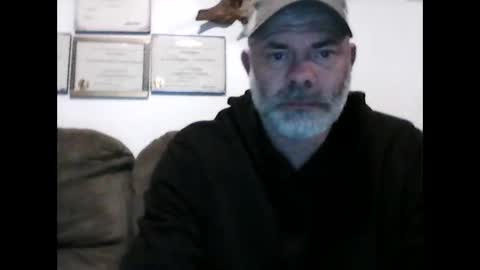 idkwhyidothis348732 online show from March 3, 2025, 12:16 pm