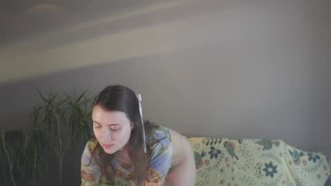 Snapshot of ifyouleave chatting on January 8, 2025, 1:31 pm Belle online show from January 8, 2025, 1:31 pm