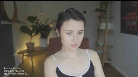 Belle online show from October 15, 2025, 10:26 am