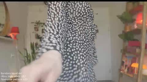 Belle online show from March 27, 2026, 12:49 pm