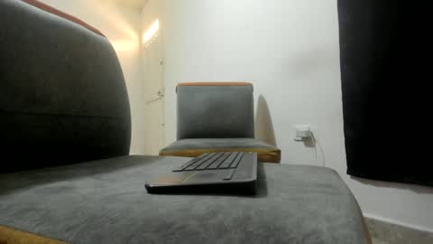 Snapshot of iham_28 chatting on December 2, 2024, 2:52 pm Iham online show from December 2, 2024, 2:52 pm