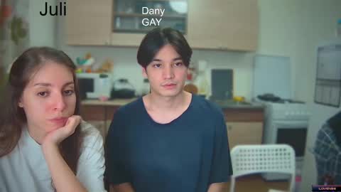 Snapshot of ihavepaws33 chatting on January 14, 2025, 4:29 pm Julia and Mira online show from January 14, 2025, 4:29 pm