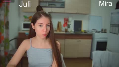 Snapshot of ihavepaws33 chatting on February 22, 2025, 3:47 pm Julia and Mira online show from February 22, 2025, 3:47 pm