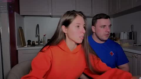 Julia and Mira online show from December 1, 2025, 9:20 pm