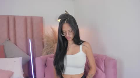 Snapshot of iim_emma chatting on October 15, 2025, 12:27 pm iim_emma online show from October 15, 2025, 12:27 pm