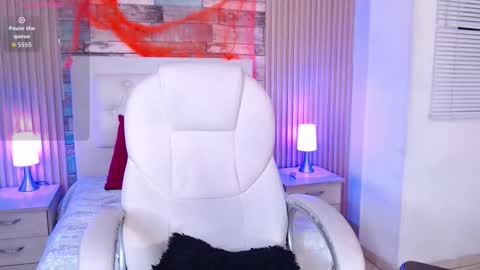 Isa online show from October 29, 2025, 7:59 pm