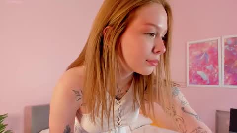 Snapshot of ikesha_blair chatting on November 18, 2025, 11:25 am Vasilisa online show from November 18, 2025, 11:25 am